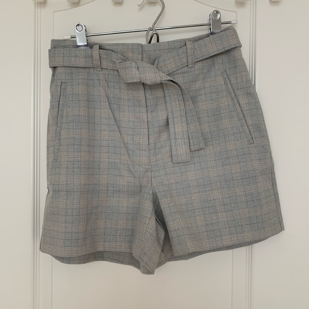 NWT Nine West Checkered Grey Women's Shorts